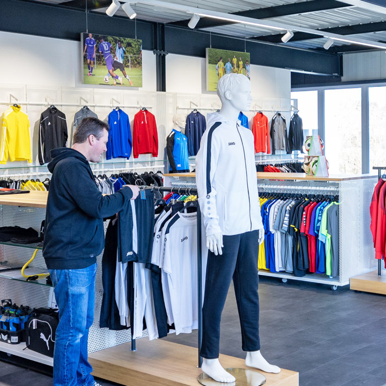 Showroom Clubs